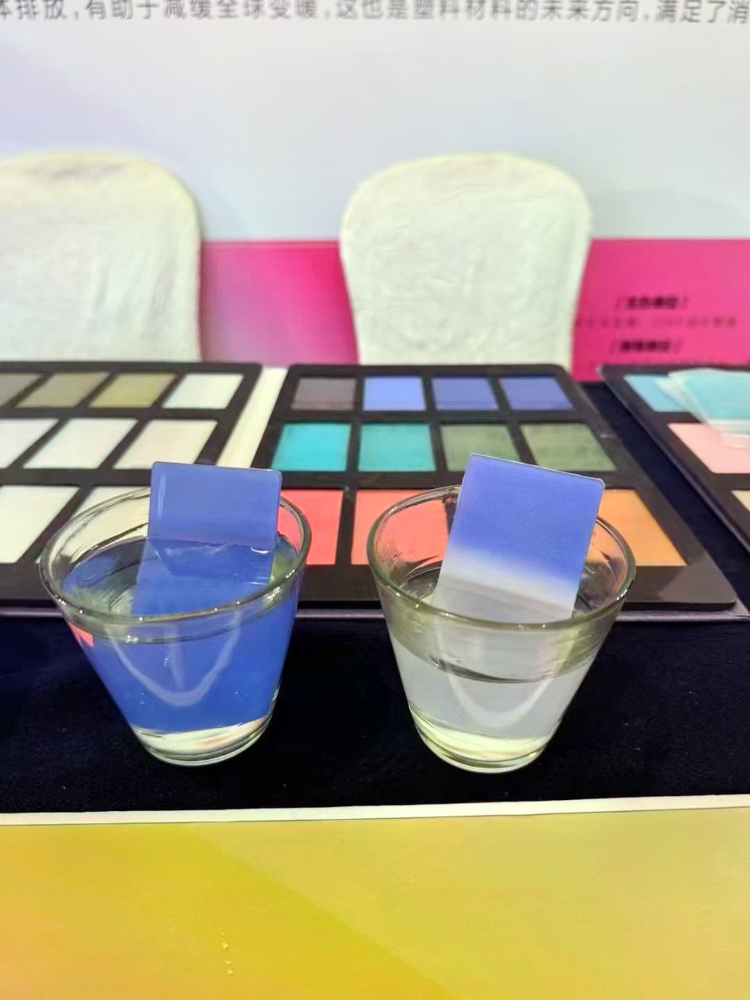 different temperature change color